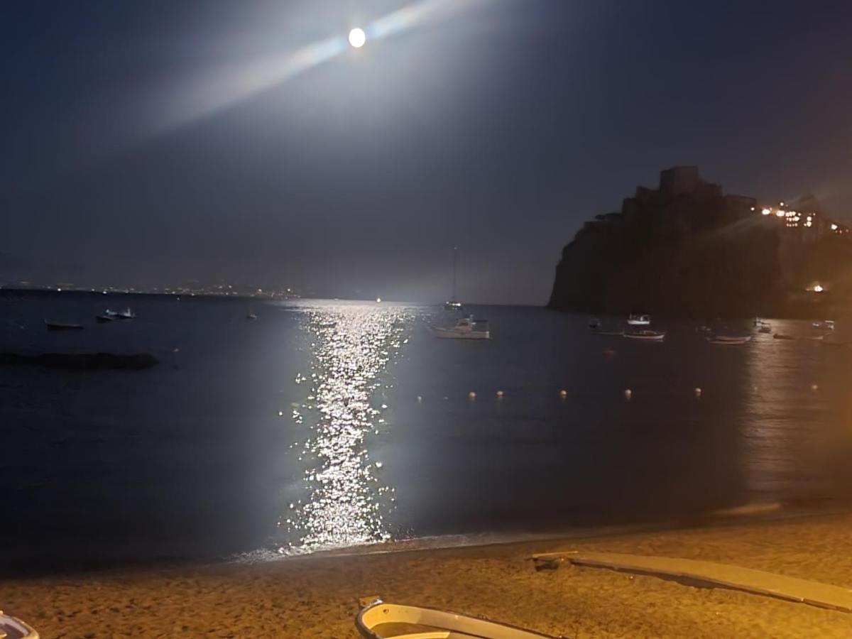Beach House Иския Екстериор снимка